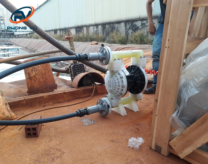 Lắp đặt máy bơm màng hóa chất tại khu công nghiệp Bình Xuyên