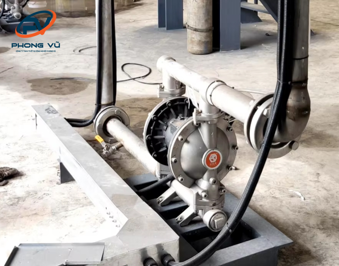 Lắp đặt máy bơm màng trong quy trình bơm mủ cao su