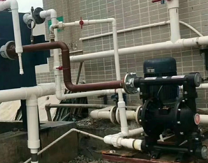 Lắp đặt máy bơm màng trong hệ thống bơm PU