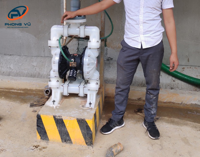 Top máy bơm màng công suất lớn