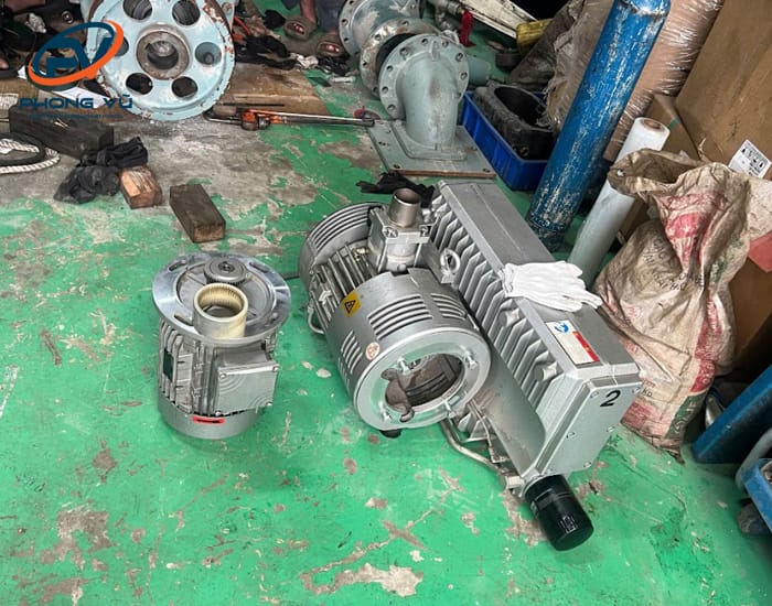 bơm chân không bị nóng